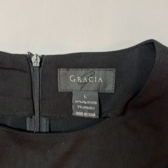Gracia black top with sheer and leather like flared sleeves - Picture 4 of 6